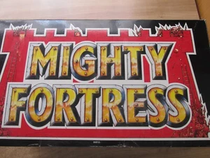 MIGHTY FORTRESS CIUDADELA CASTILLO TORRES MINIATURAS EN CAJA ASEDIO JUEGOS TALLER - Imagen 1 de 16