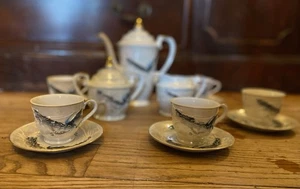 Vintage japanisches Moriage Dragonware Lithophanie Geisha Kaffee- oder Teeservice schwarz 15-teilig - Bild 1 von 24
