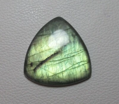 Labradorite Cabochon Trillion Shape 98.80 Cts Natural Loose Gemstone G 7701 - Image 1 of 3