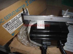 NEW 1PCS YASKAWA SGMPH-02A1A-YR32 SGMPH02A1AYR32 Servo Motor - Picture 1 of 1
