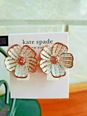 Kate Spade - Pétalos Brillantes - Tachuelas Florales - Ópalo - Nuevo con Etiquetas - $78 C67 Foto 1 de 4