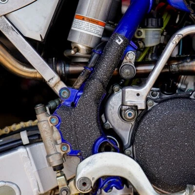 Black Frame Guards 2002-2004 Yamaha YZ250 Grip Tape Protectors YZ 250 - Image 1 of 3