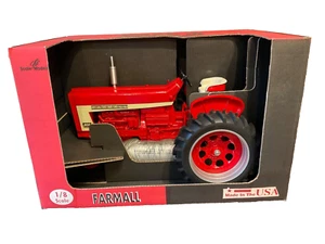 RARE ERTL, 1990's McCormick Farmall 806 Diesel Tractor, JE 1/8 Scale Models, NIB - Picture 1 of 12