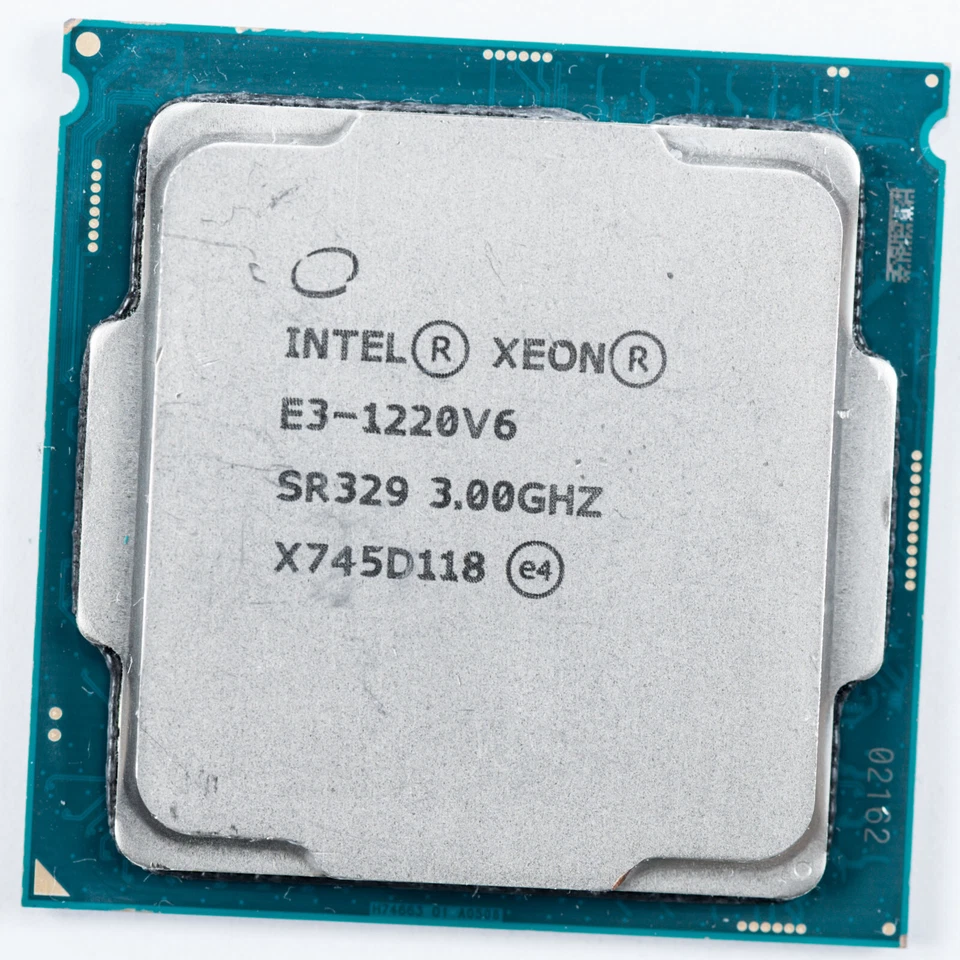 Procesador Intel Xeon E3-1220 v6 SR329 LGA1151 3,00 GHz cuatro núcleos grado C 7ª generación Foto 1 de 3