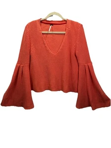 Free People Damsel Glockenärmel Pullover Grobstrick koralle lachs Gr. S fällt groß aus - Bild 1 von 6