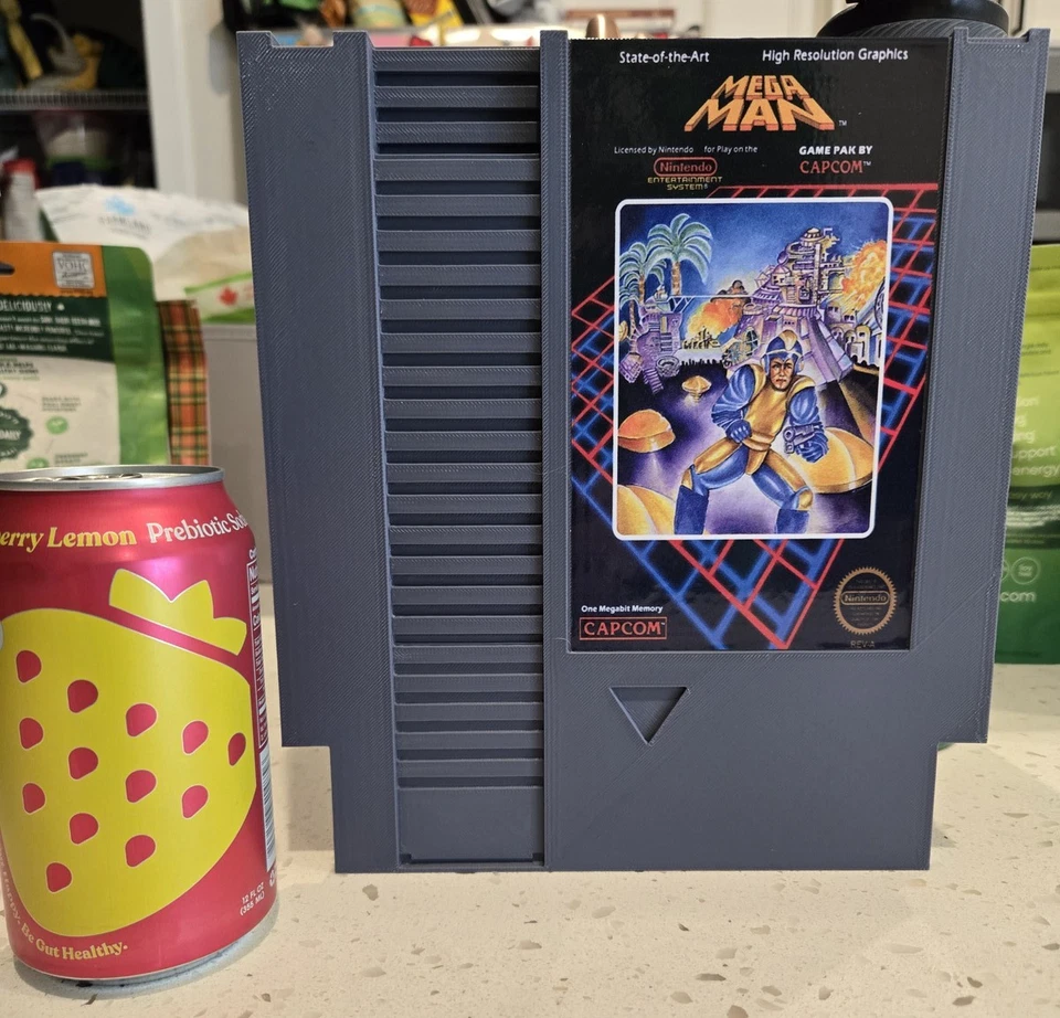 巨型任天堂 NES 卡带 3D 打印墙艺术装饰 — 第 1/1 张图片