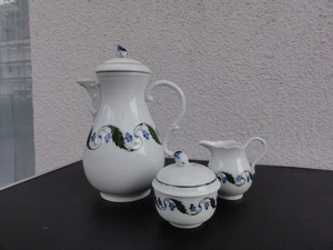 MEISSEN Mahonienranke Kaffeekanne Zuckerdose und Milchkännchen 1 Wahl Neuwertig - Bild 1 von 24