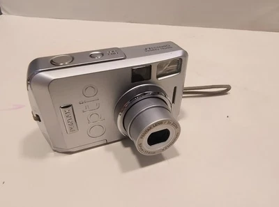 PENTAX Pentax Optio 33LF 3.2MP Digital Camera - Silver Tested - Image 1 of 4