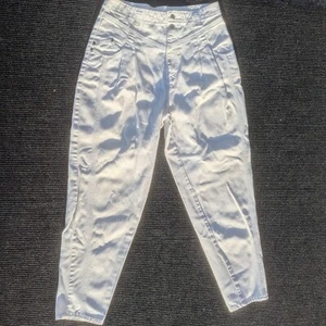 VTG Levis Western White Denim Tapered Leg Jeans Sz 16 High Rise Womens - Picture 1 of 10