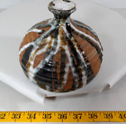 Vase bourgeon de poterie d'art fait main 5" X 5" texturé abstrait signé