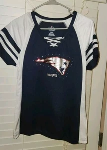 Women's Majestic Fan Fashion NEW ENGLAND PATRIOTS Laced V-Neck LARGE..........B8 - Picture 1 of 8
