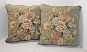 ZWEI (2) VINTAGE BLUMEN NADELKISSEN BEIGE GRÜN 14" x 14" - Bild 1 von 5