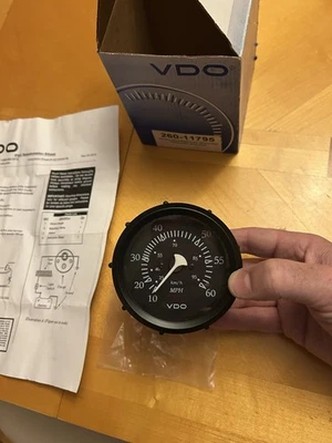 VDO Allentare Black 60 MPH speedometer, Pitot, Black Bezel - Image 1 of 4