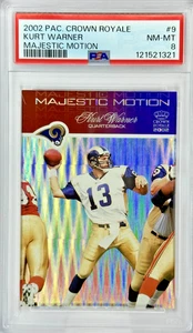 PSA 8 KURT WARNER #9 - 2002 PACIFIC CROWN ROYALE MAJESTIC MOTION Holo Rams - Imagen 1 de 2