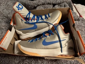 NEW KD V Home Birch Nike Size 12 Men's Silver Basketball Shoes NIB *NO BOX TOP - Picture 1 of 7
