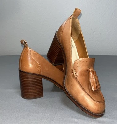 Mocasín Vince Camuto Caiana Congac Marrón Sin Cordones Talla 8M Tacones Borlas Oxford Foto 1 de 4