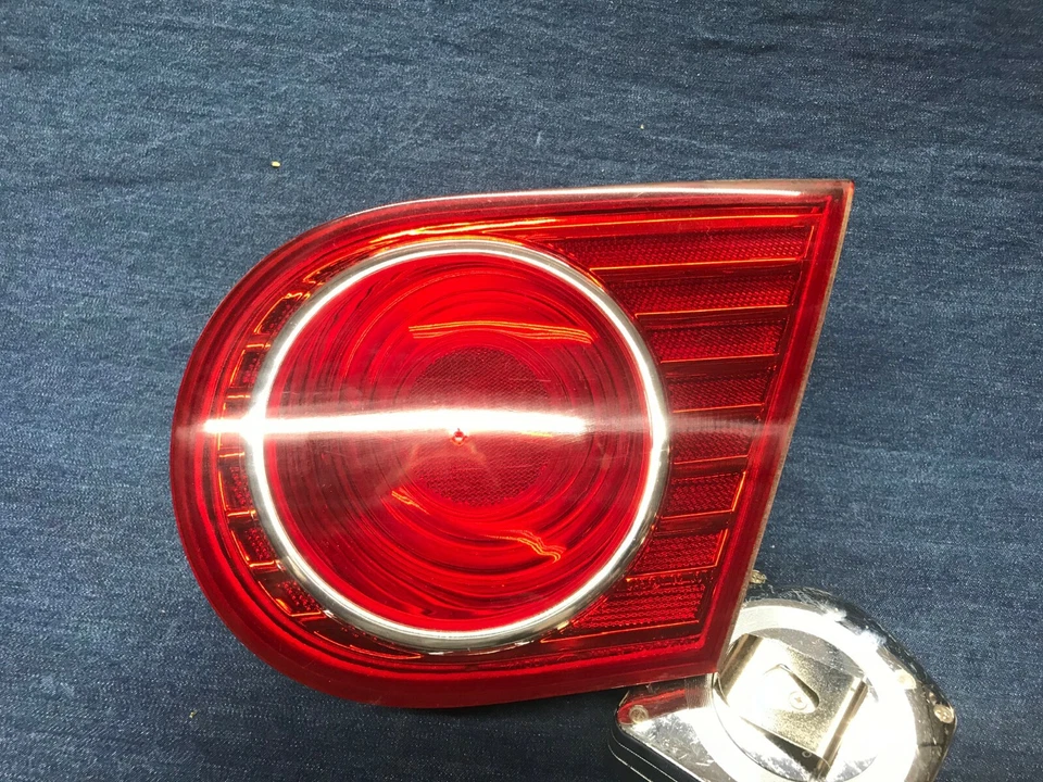 2004 2005 2006 Kia Amanti правая сторона внутренний задний фонарь в сборе - Изображение 1 из 4