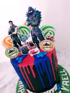 Set of Fort nite Cake Toppers - Picture 1 of 2