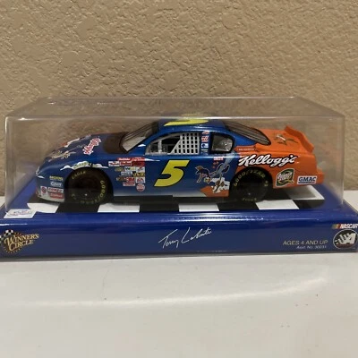 Winners Circle 2002 Terry Labonte #5 Kellogg's Looney Tunes Diecast 1:24 Scale - Image 1 of 4