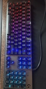 Logitech G512 Carbon RGB Mechanical Gaming Keyboard (GX Brown) - Bild 1 von 3