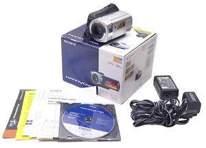 Sony DCR-SR45 30 GB HDD Digital Camcorder Handycam Battery & Charger Nightvision - Picture 1 of 12