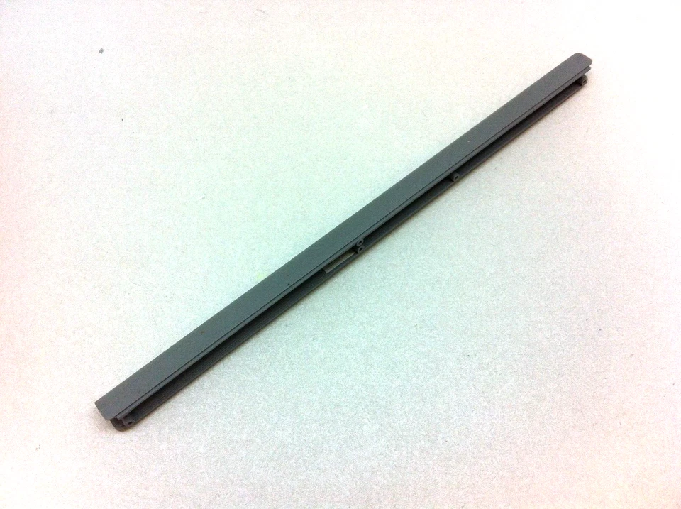 MacBook Pro 2008 MB133LL/A A1260 A1226 Hinge Clutch Cover - Gray Rubber 148 - Image 1 of 1