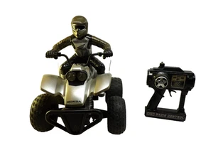 EZTEC Honda Sportrax 400EX 4 ruote e pilota RC ATV giocattolo con telecomando - NON TESTATO - Foto 1 di 21