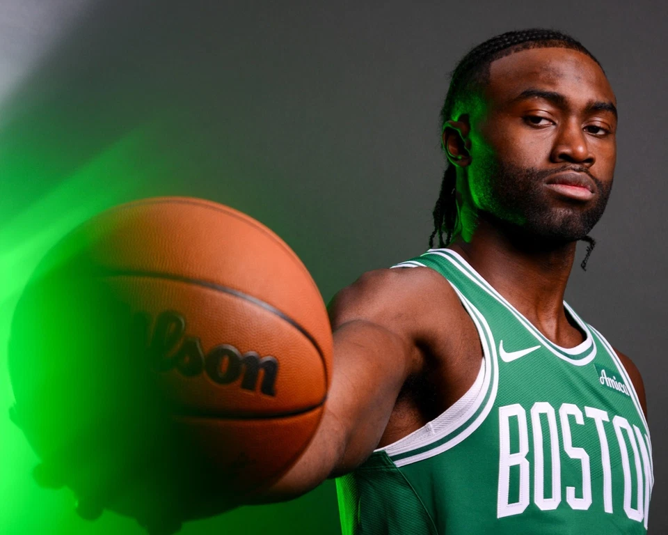 Foto de baloncesto de la NBA Jaylen Brown Media Day Shoot Boston Celtics 8x10 Foto 1 de 1