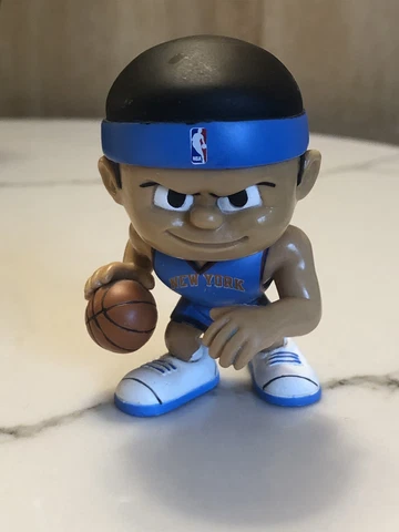 Lil Teammates New York Knicks MBA Vinyl 2010 Figurine Series 1 Cover