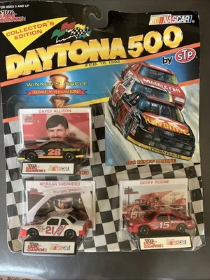 Racing Champions Daytona 500 Winners Circle Model Set - Image 1 of 4