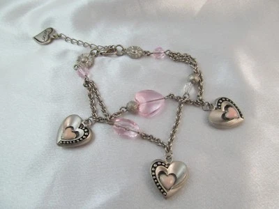 PULSERA DE PELTRE Y ESMALTE CON CUENTAS DE VIDRIO TEMA DE AMOR DOBLE ENCANTO, Flor Rosa Foto 1 de 4