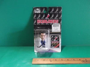 Headliners Signature Series Ray Bourque 3"in Figure "Package Squished" - Bild 1 von 11