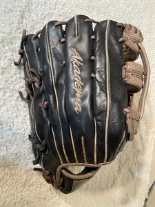 Akadema AMR34 Precision Series 12.75” RHT Baseball Softball Glove Well Broken In - Picture 1 of 11