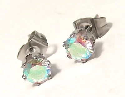 Aretes Aurora Borealis 5mm Acero Quirúrgico Hipoalergénico Cardado Foto 1 de 3