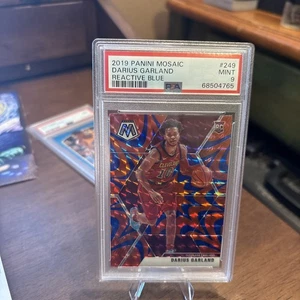 2019-20 Panini Mosaic - Rookies Darius Garland #249 Reactive Blue Prizm (RC) - Bild 1 von 2
