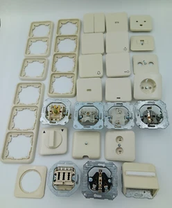 GIRA altes Flächenprogramm cremeweiß 68mm *NEU gebraucht* einzeln wählbar # 36 # - Bild 1 von 33