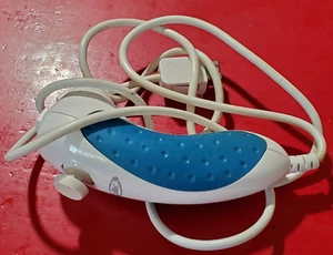 Intec Wired Nunchuck Controller For Nintendo Wii White & Blue - Picture 1 of 6