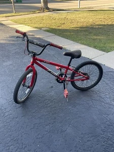 Vintage Haro Z20 Hi-Ten BMX Z Series Black/Red 34 Inch Pick Up Only - Picture 1 of 24