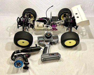 2005 Hot Bodies 1:8 Lightning Stadium Pro-R Nitro w/ Spektrum DX2 Transmitter - Image 1 of 4