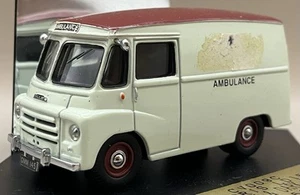 Vitesse City 1:43 1959 Morris LD150 Van - Cream/Red Ambulance Code 3 CV009C - Picture 1 of 3