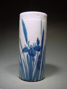 ANTIQUE JAPANESE ARITA BLUE and WHITE PORCELAIN MANTLE VASE. SHOWA PERIOD. - Picture 1 of 12