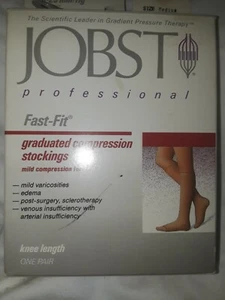 Medias de compresión suave graduadas hasta la rodilla 18-25 mm punta abierta mediana Jobst - Imagen 1 de 4