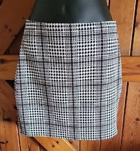 2 LADIES MINI SKIRTS SIZE 10 BLACK/WHITE CHECK & BURGUNDY NWNT - Picture 1 of 7