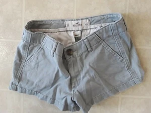 Hollister  Sage Green Shorts Sz 00 - Picture 1 of 2