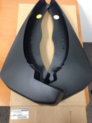 Juego de guardabarros delantero genuino OEM Nissan 999J2-XR00003 05-19 Frontier Foto 1 de 2