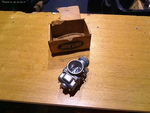 NOS MIKUNI 38A-84 CARB CARBURETTOR 38MM YAMAHA YZ250 RM250 400 465 *2 - Picture 1 of 12