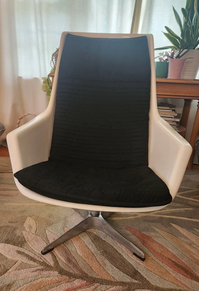Sillón giratorio IKEA vintage años 70 (planeta)-$250-pickup local  Foto 1 de 4