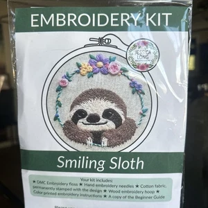 Kit de bordado JESSICA LONG perezoso sonriente con aro de hilo dental diseño estampado en tela - Imagen 1 de 4