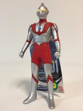 Bandai Ultraman Ultra Hero Series 01 Pvc Figure Statue Doll Sofvi Tsuburaya New