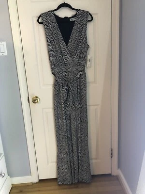 Mono Shelby & Palmer Boutique Blanco y Negro Geométrico Ajustable Talla XL Foto 1 de 4